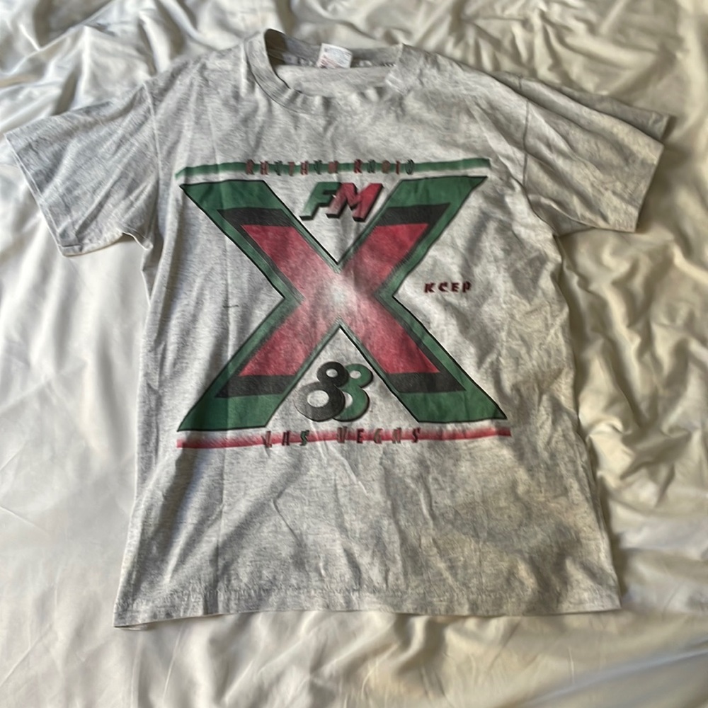 Vintage Thrifted Grey Heavyweight 50/50 Hanes Graphic Tee Size: Medium